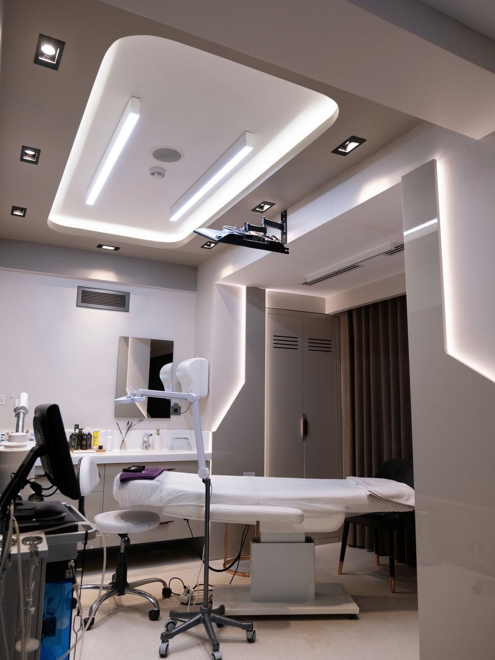 Salle de soins moderne d’un centre médical